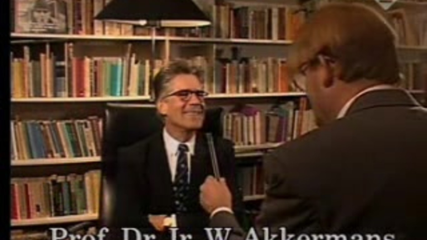 DUMPERT Prof. Dr. Ir. W. Akkermans