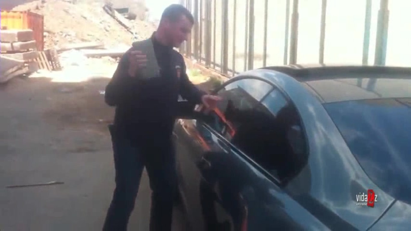 dumpert.nl Sleutel in de auto laten liggen