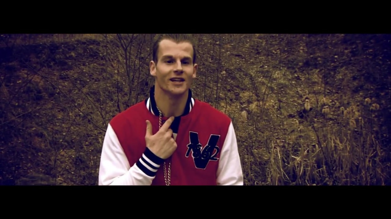 DUMPERT Sjors heeft net pindakaas gegeten