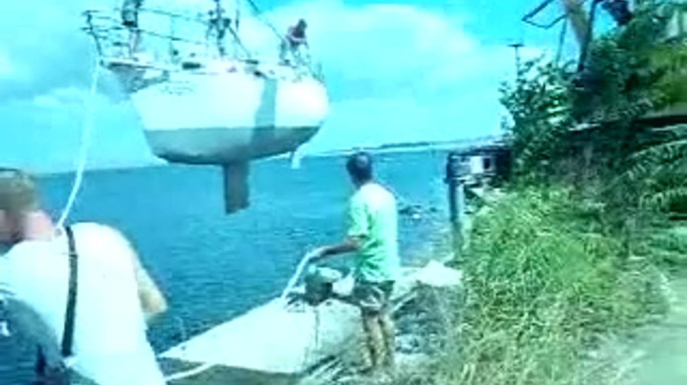 DUMPERT Boot te water laten