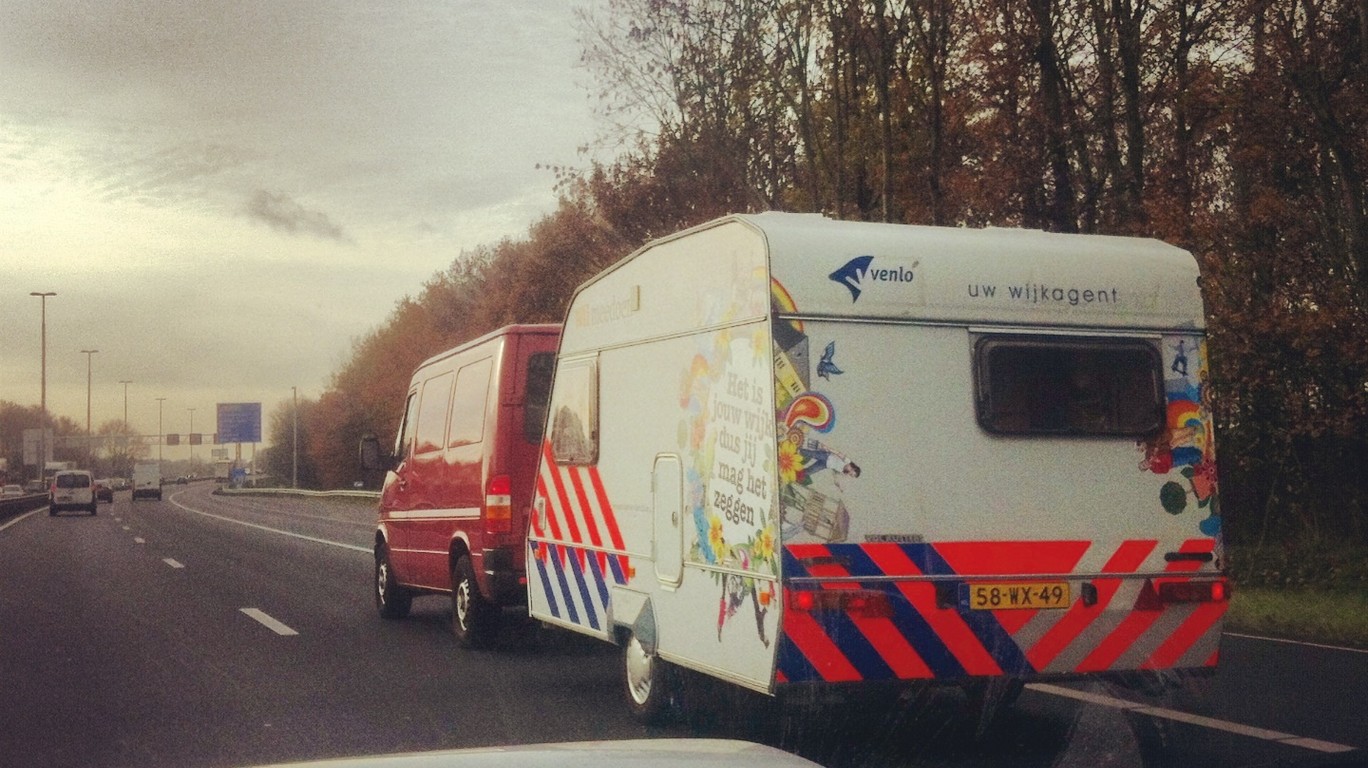 DUMPERT - De Politie Komt Naar Je Toe Deze Winter!