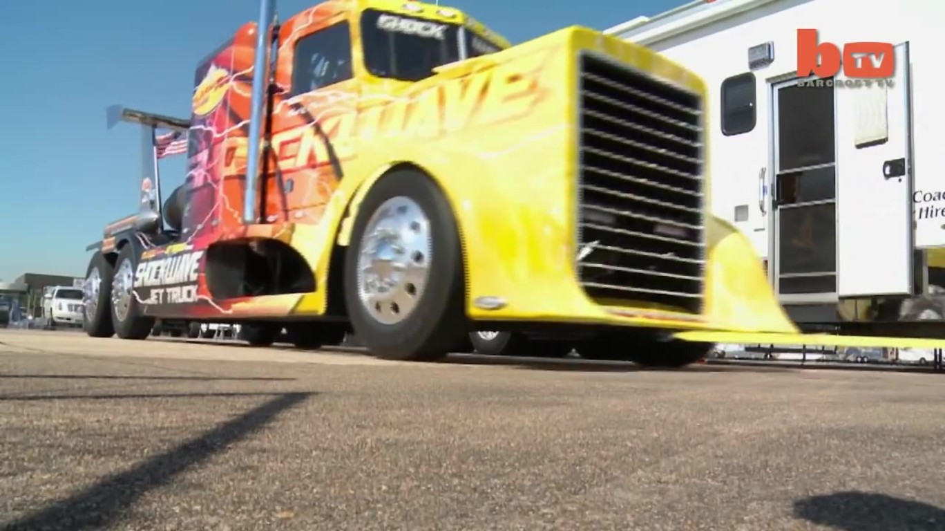 dumpert.nl - ♫ Met de vlam in de pijp