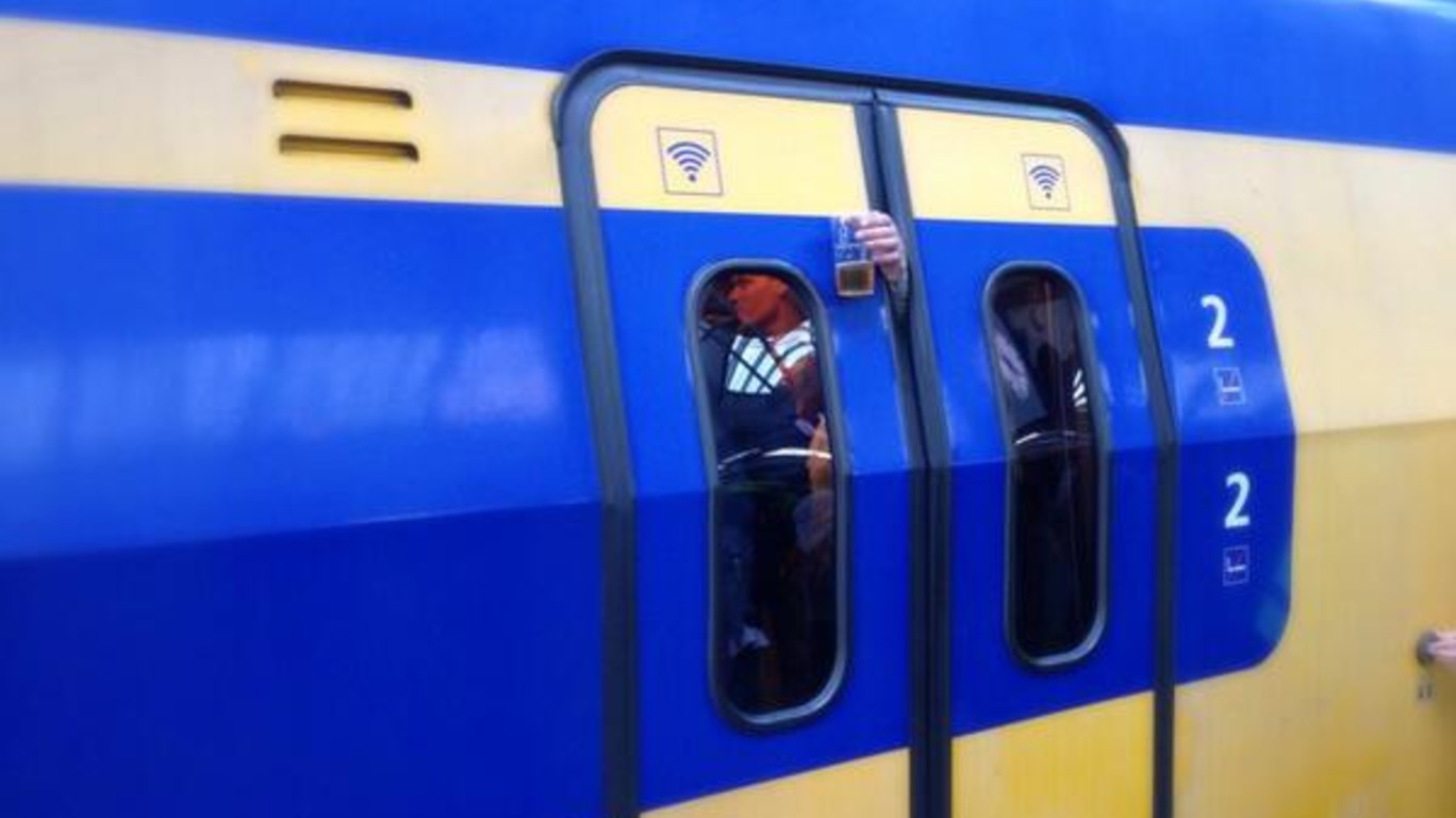 dumpert.nl Geen bier in de trein?