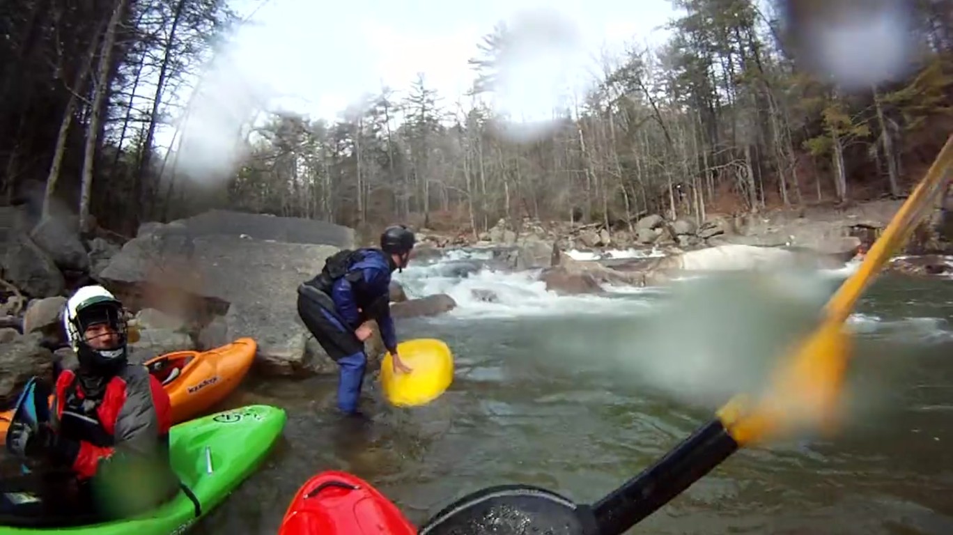 dumpert.nl Kayak redding